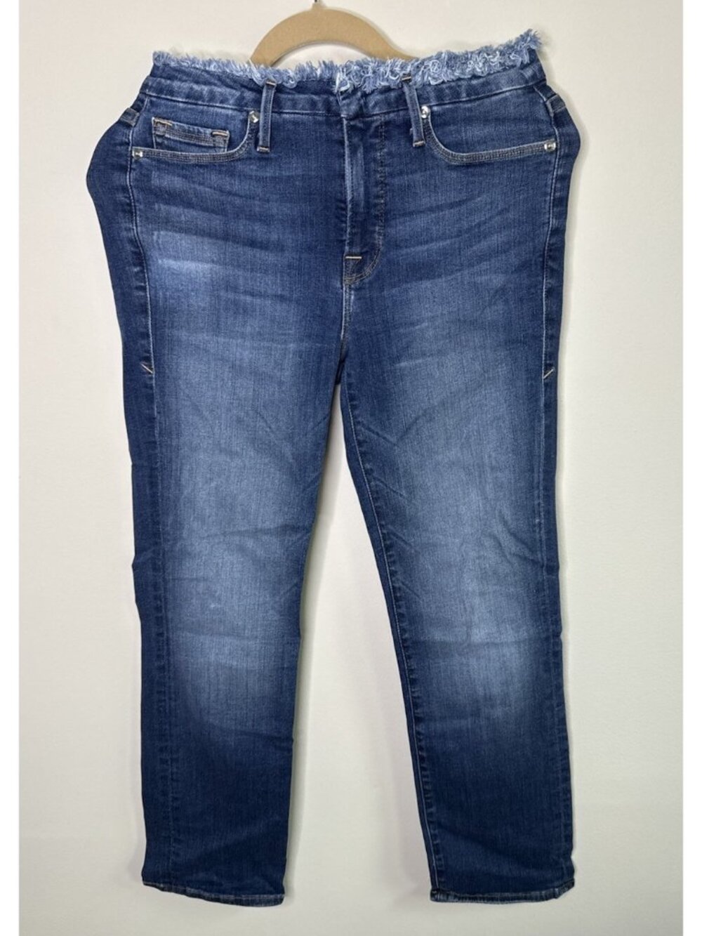 Good American Straight Leg Jeans Mid Rise